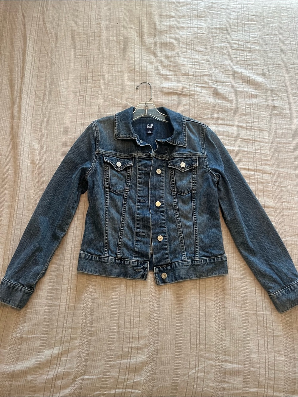 GAP Women's Classic Denim Jacket